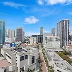 X Lounge IV - High-Rise With Rooftop Pool In Downtown Miami