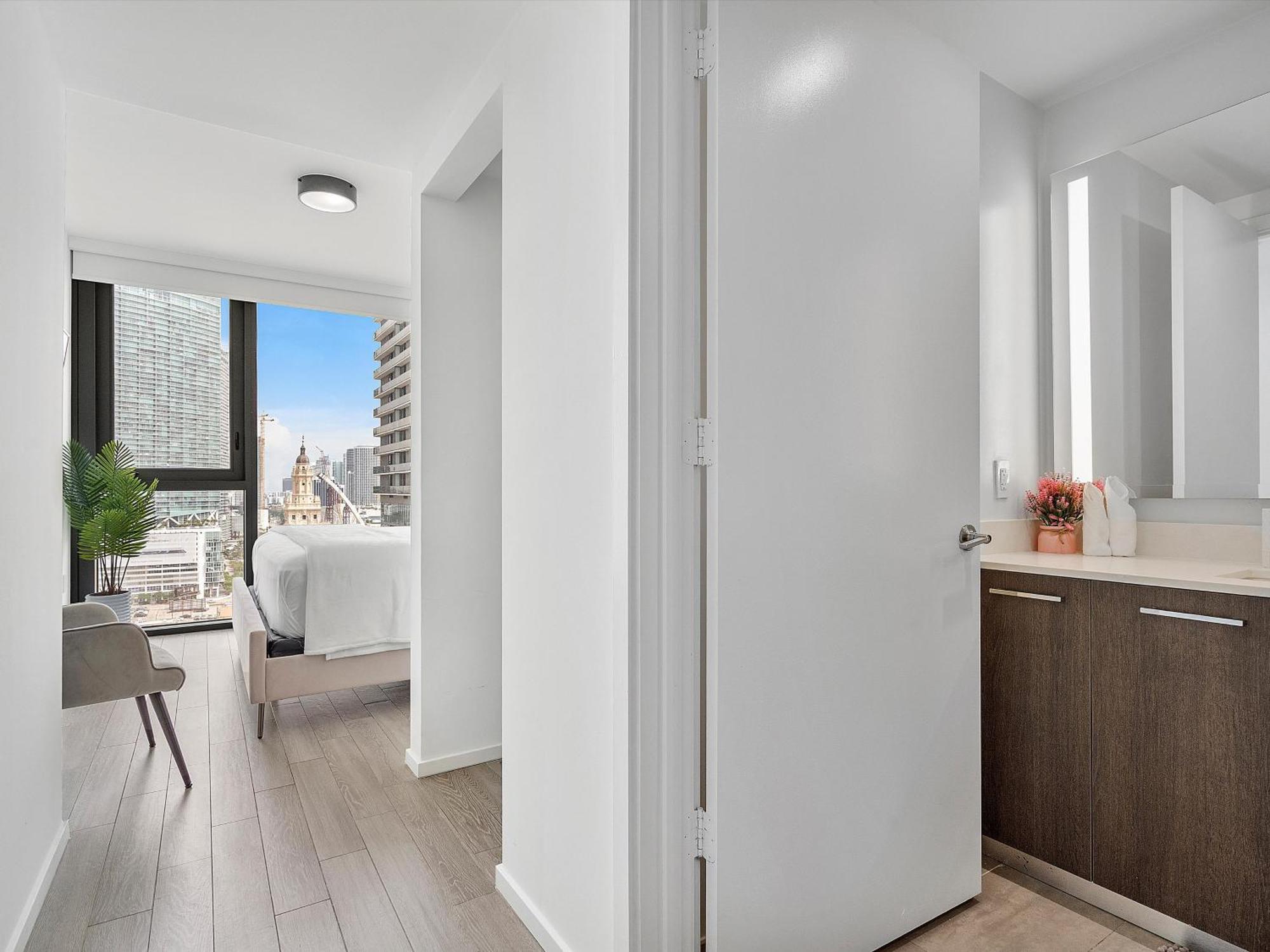 X Lounge Iv - High-rise With Rooftop Pool In Downtown