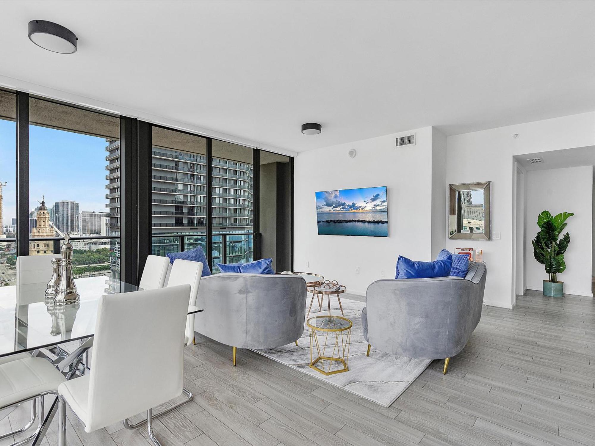 X Lounge Iv - High-rise With Rooftop Pool In Downtown
